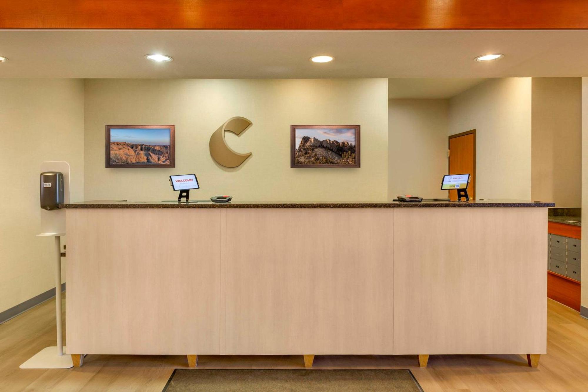 Comfort Inn & Suites Rapid City Near Mt Rushmore Exteriör bild